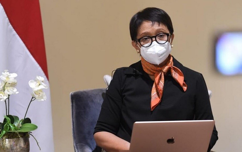 retno2.jpg