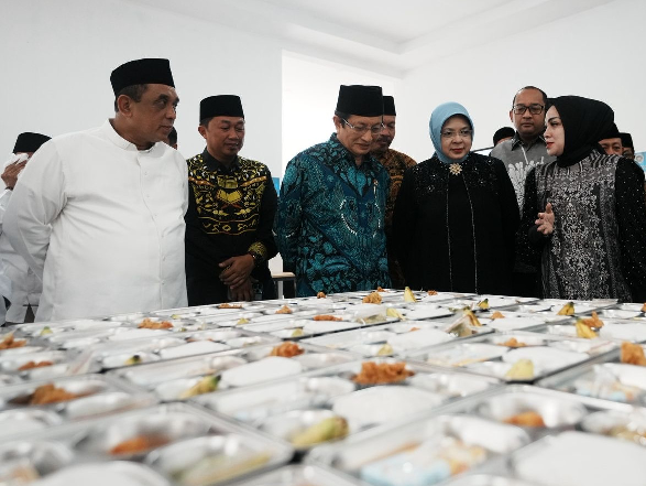 Dapur MBG Pertama di Bone Diresmikan, Layani Ribuan Santri Pesantren