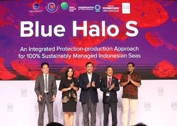 Blue Halo S Indonesia Sehatkan dan Sejahterakan Kawasan Pesisir