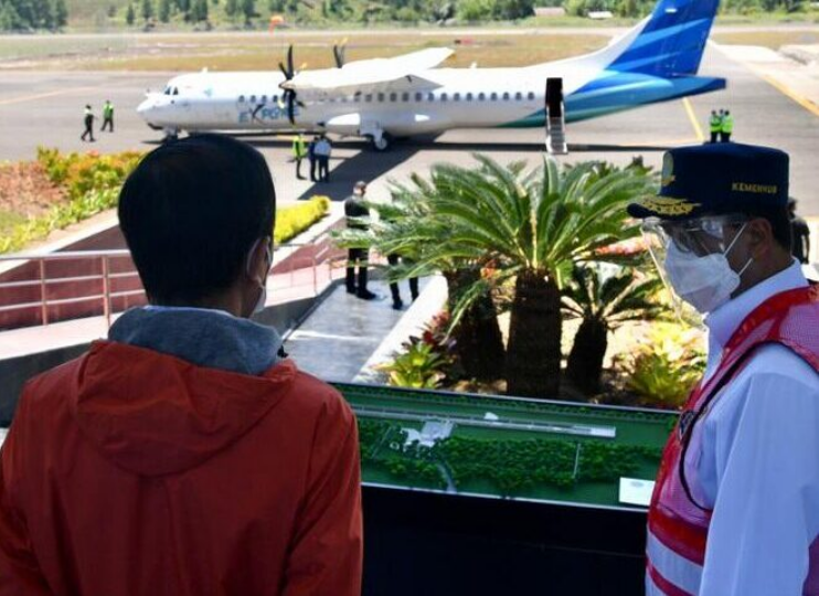 Presiden Jokowi Resmikan Bandara Toraja